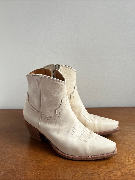 Tecovas Shoes - Tecovas Cream Leather Western Ankle Boots - The Daisy